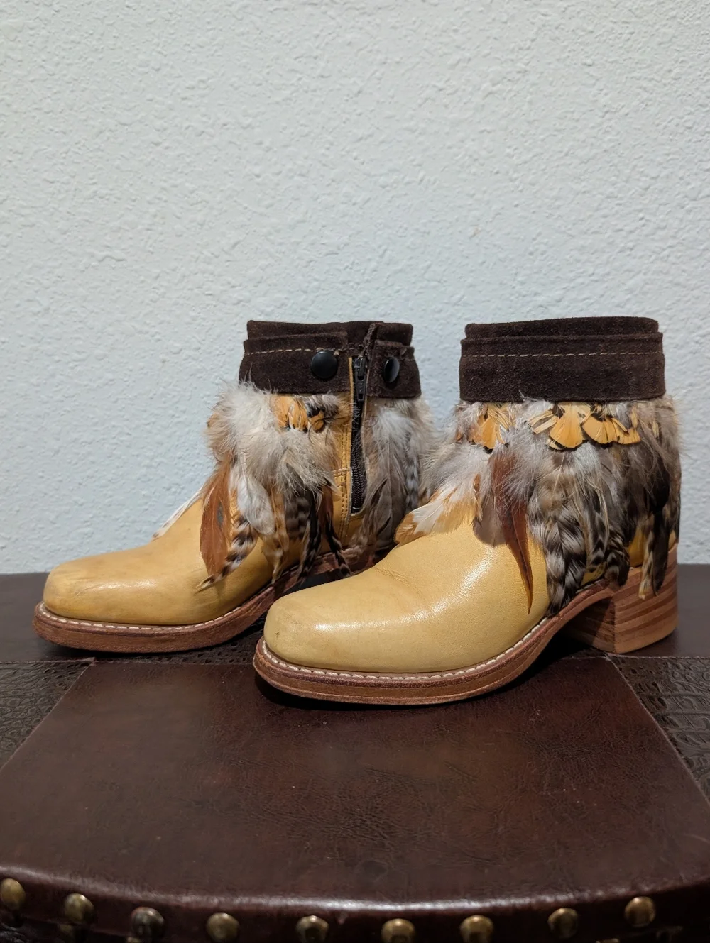 Vintage Frye Campus Banana Short Boots With Custom Feather Trim Size 6